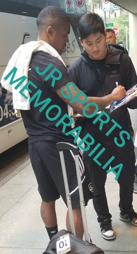 Douglas Costa Signed 8x10 Photo Bayern Munich FC Autographed COA C - Bild 2 von 2