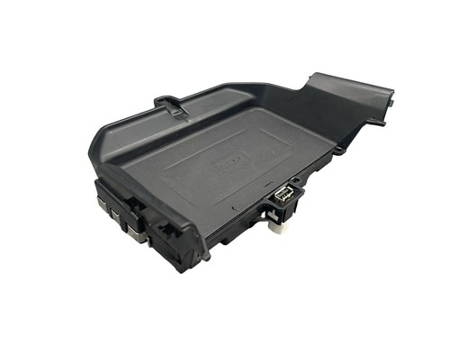 2018-2023 BMW M5 F90 FRONT CENTER CONSOLE WIRELESS CHARGING PAD MODULE W/ TRIM