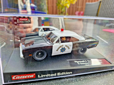 Carrera Evolution 25787 Plymouth Roadrunner Highway Patrol Limited NEU