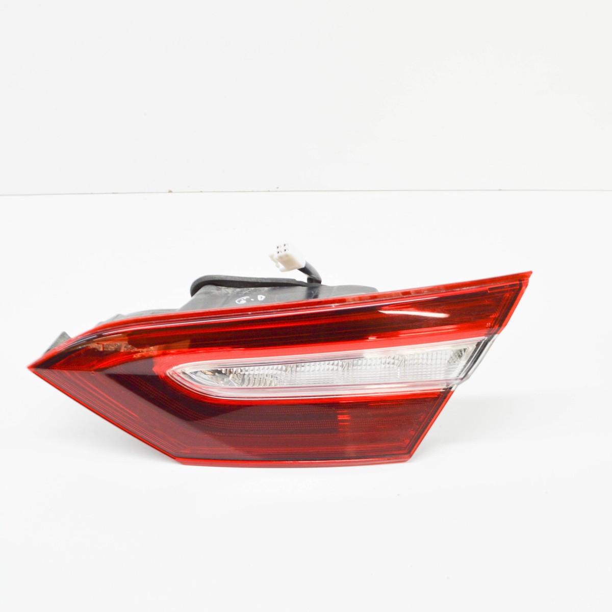 TOYOTA CAMRY XV70 Right Side Tailgate Taillight 81582-33350