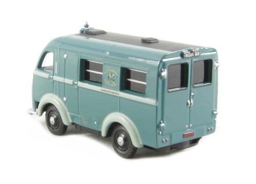 Oxford 1/76 Scale Austin K8 Van Welfarer Ambulance Nottingham 76AK004 - Picture 3 of 4