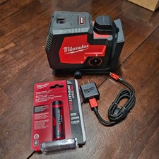 Milwaukee 3522-20 Green 100 ft. Cross Line/Plumb Points Rechargeable Laser Level