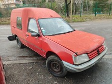 Feu avant (phare) Peugeot 205