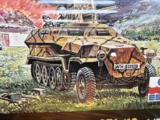 ESCI 1/72 German Hanomag Sd.Kfz.251/10 sealed #8053 New Old Stock