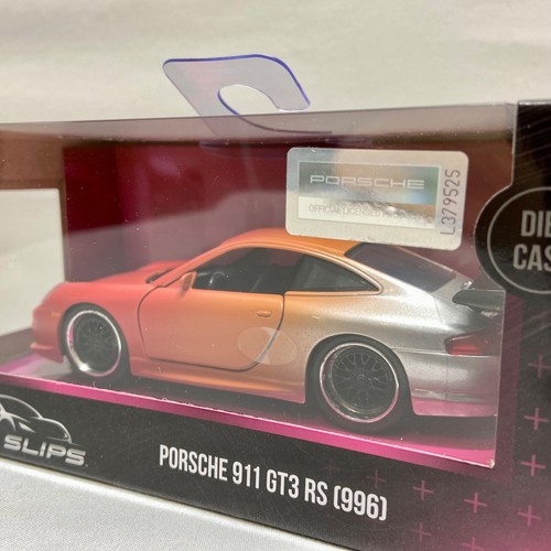 Jada Toys Porsche 911 GT3 RS (996) modello slip rosa tricolore 1:32 nuovo con scatola 2023 VHTF - Foto 14 di 20