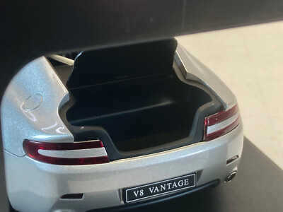 AUTOart Aston Martin V8 Vantage 1/18 Die Cast Model Titanium