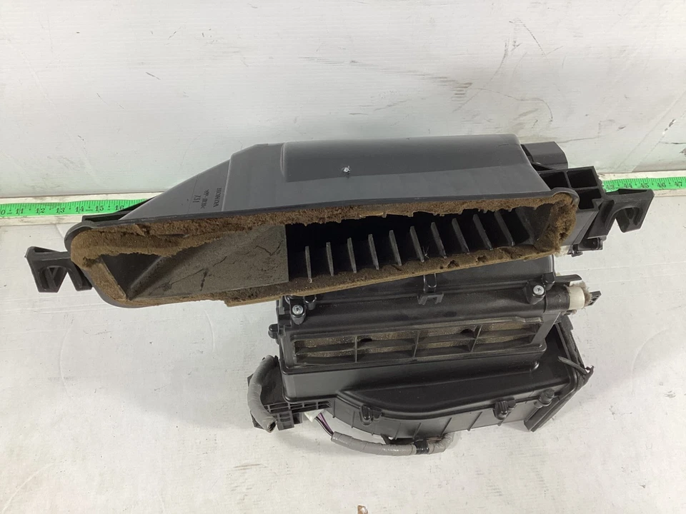Honda Odyssey 2011-2017 climatizador delantero climatizador caja y motor soplador OEM. Foto 3 de 4