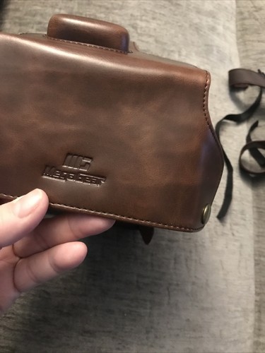 Estuche completo de cuero para cámara Mega Gear con correa nuevo caja abierta - Imagen 6 de 7