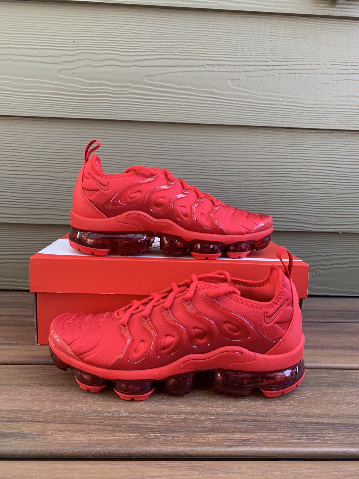 red vapormax plus size 7