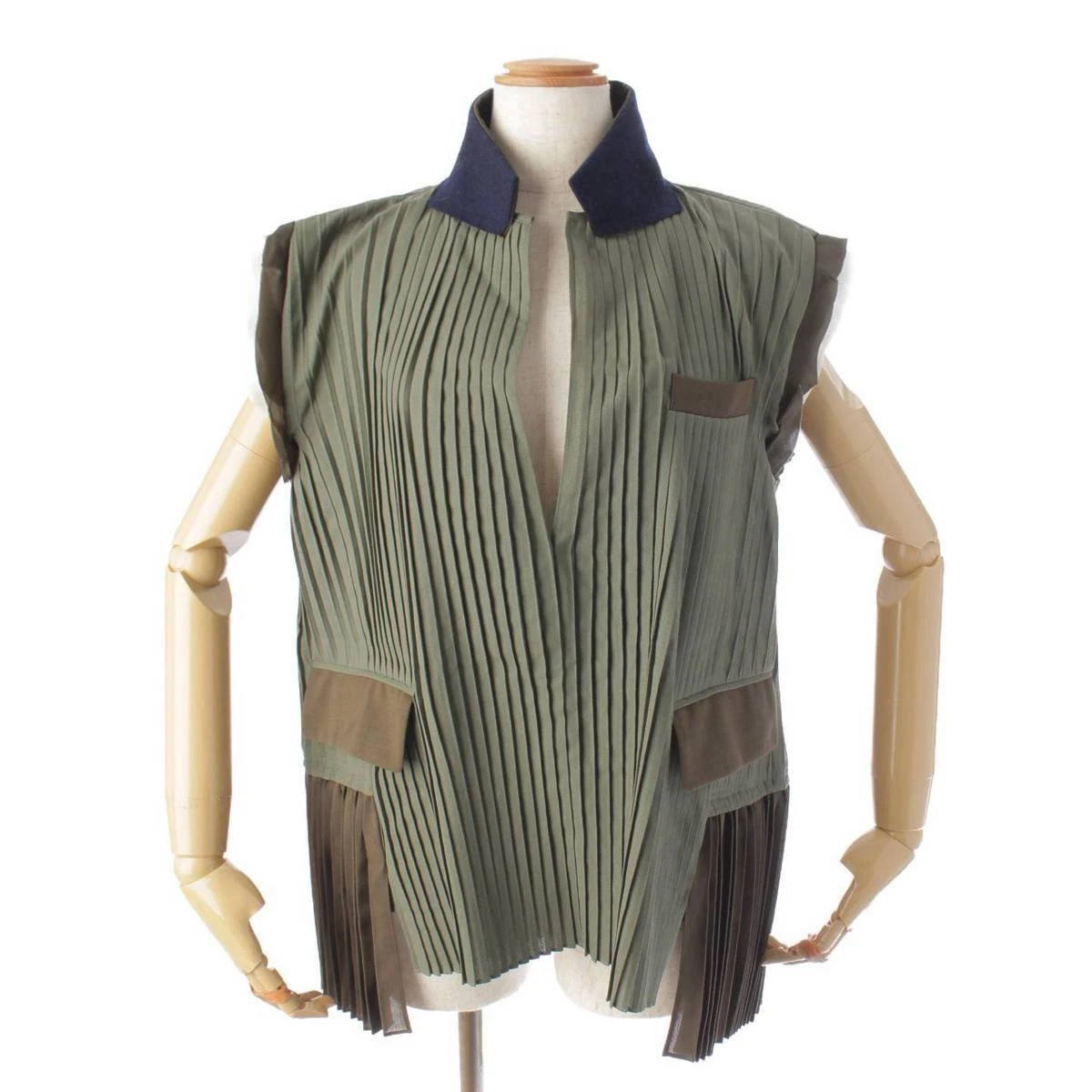 Auth sacai 21 years pleated gilet sleeveless blouse 21-05527 khaki 1(183633
