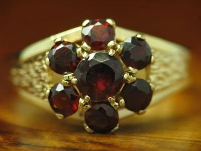 Gelbgold Granat Ring / 1,70ct Granat / 8kt 333 Gold /  2,5g / RG 56 - Bild 1 von 4