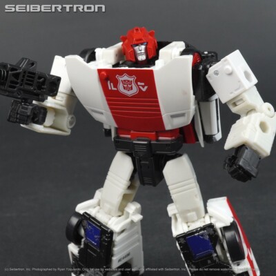 WFC-S35 RED ALERT Transformers War for Cybertron Siege