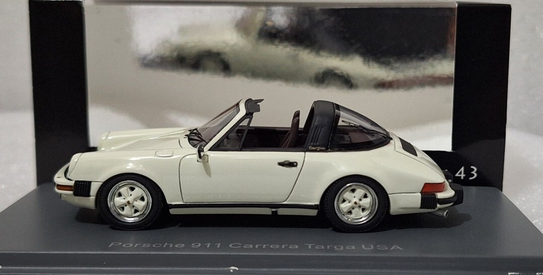 8) Porsche 911 Carrera USA 1985 White 1:43 Neo 43246