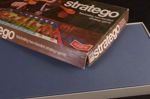 Stratego Board Game 1977 by Milton Bradley 100% Complete Vintage - Picture 13 of 14