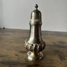 Vintage W.B. Mfg Co. (Weidlich Bros) Silver Plated Salt OR Pepper Shaker 3852