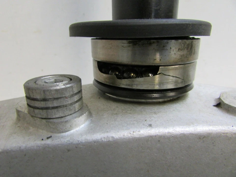 Aprilia SL1000 Bottom Yoke, Falco, 2002 J12 - Изображение 4 из 4