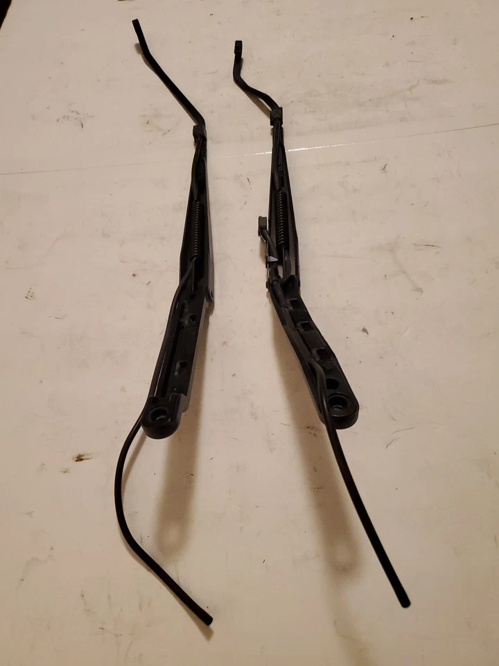 Par de brazos limpiaparabrisas izquierdo y derecho Pontiac Sunfire 1998-2005 fabricante original sin cuchillas Foto 2 de 4