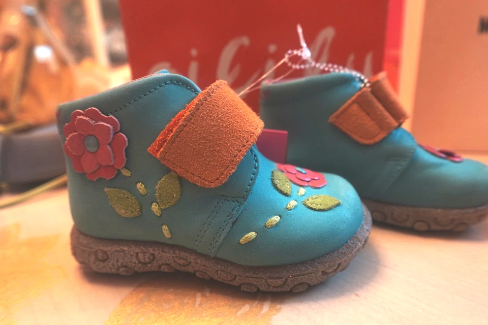 Botas Oilily Made in Italy Infant Niña talla 20 Foto 2 de 4