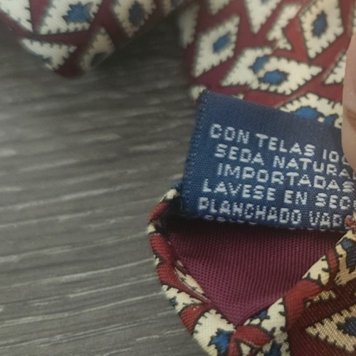 Polo Ralph Lauren Hombre Corbata Rojo Verde Blanco Patrón Geométrico 3" x 57" - Imagen 3 de 3