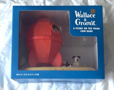 Wallace & Gromit Picnic on the Moon Rocket Coin Bank Collectible Figure Toy New