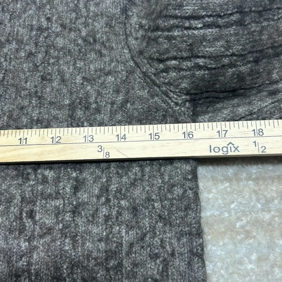 Suéter para mujer Ann Taylor gris medio tejido con cable cuello alto mezcla de lana de colección Foto 3 de 4