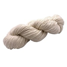 Undyed DK/Worsted-Weight Non-Superwash Woollen-Spun Corridale 300 Knitting Yarn