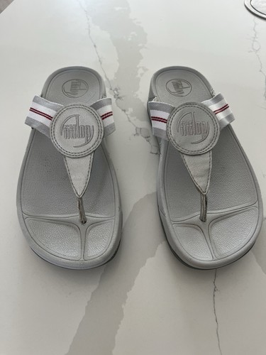 Fitflop Toe Post Silver Stripe Canvas Sandals Size 5