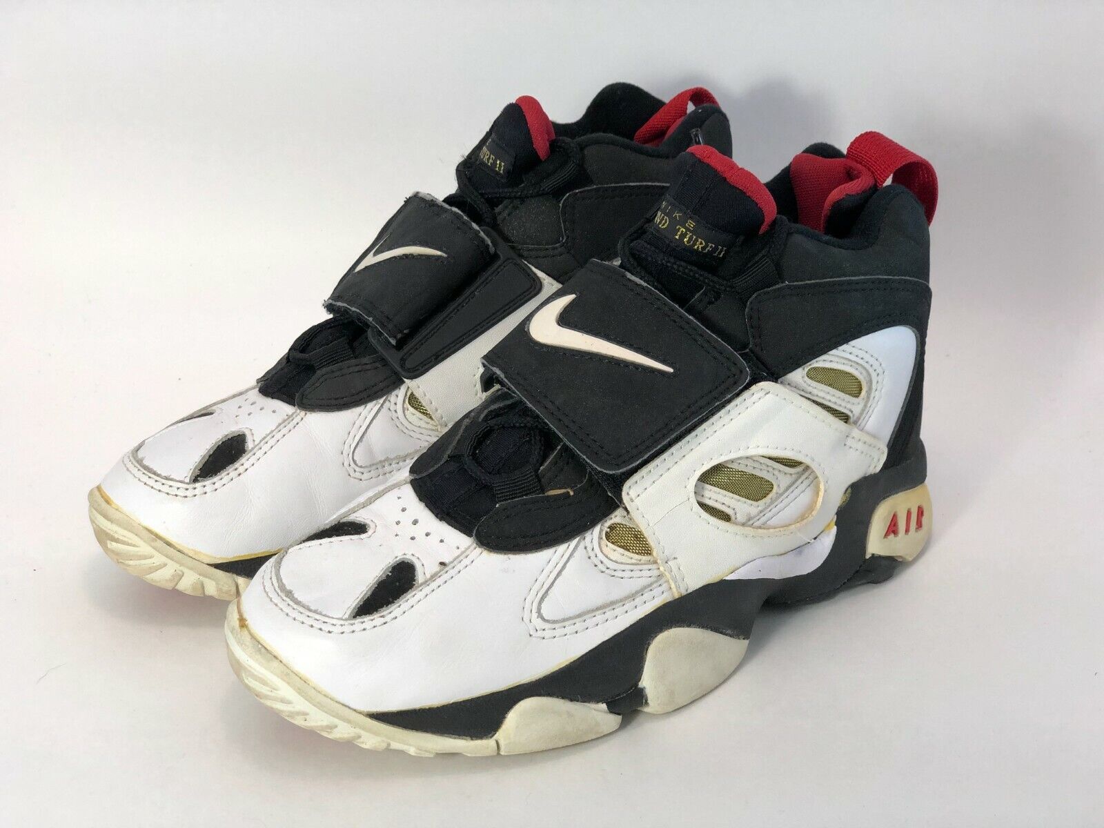 SoleCollector Deion Sanders' Nike Air Diamond Turf Is Back In Cop Or ...