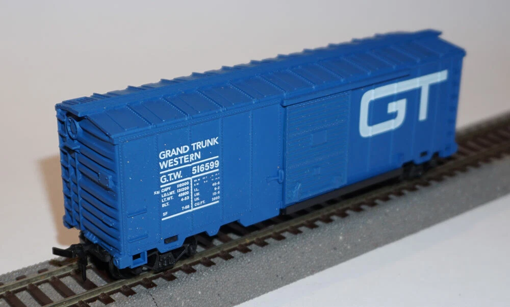 Wagons de marchandises Rivarossi pour modélisme ferroviaire à l'échelle HO