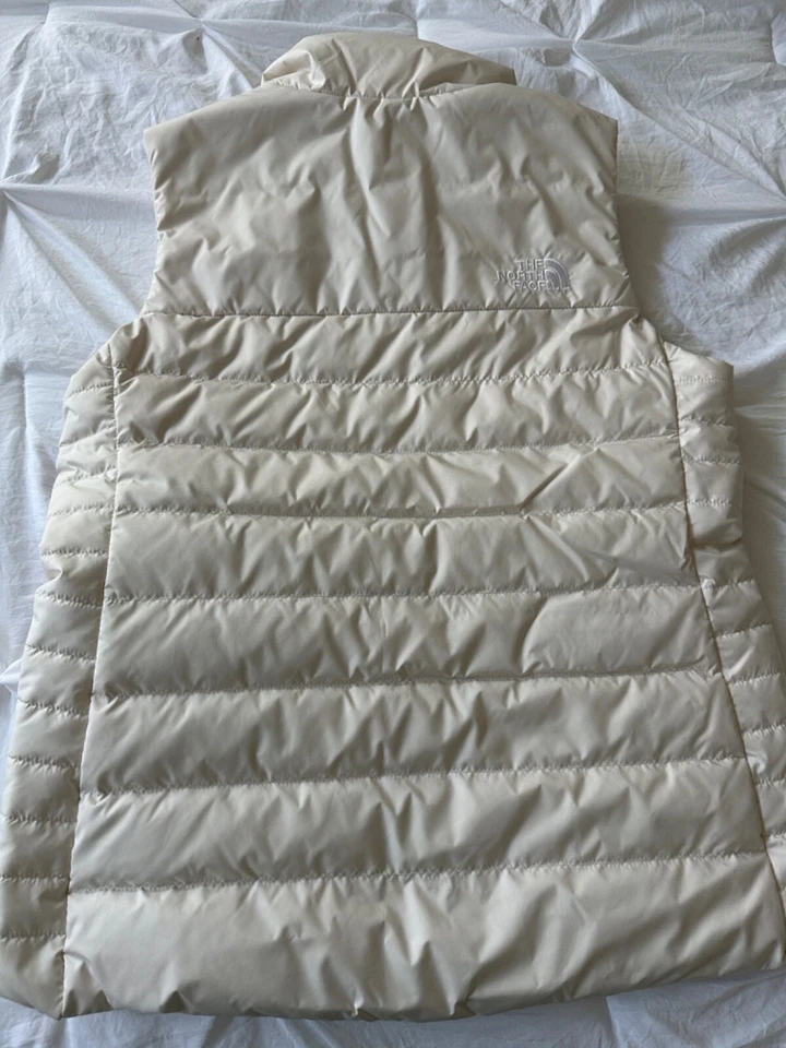 The North Face Women's Down Vest Size Medium Vintage White 550-Fill - Image 3 of 4