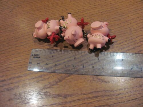 Carlton Cards Hogs and Kisses Ornament - Pigs, XOXOs - Picture 6 of 6