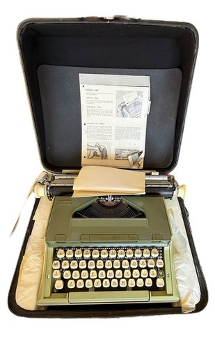 1970s Sears Newport Portable Typewriter 405.5296 Tested And Working - Picture 2 of 8