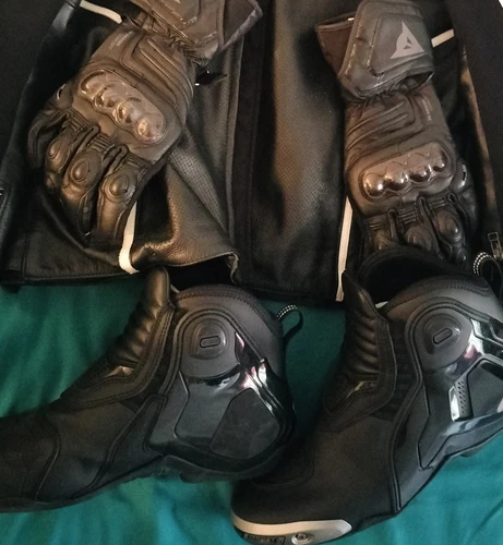 Dainese Motorcycle Boots And Gloves Leather And Carbon Fiber
