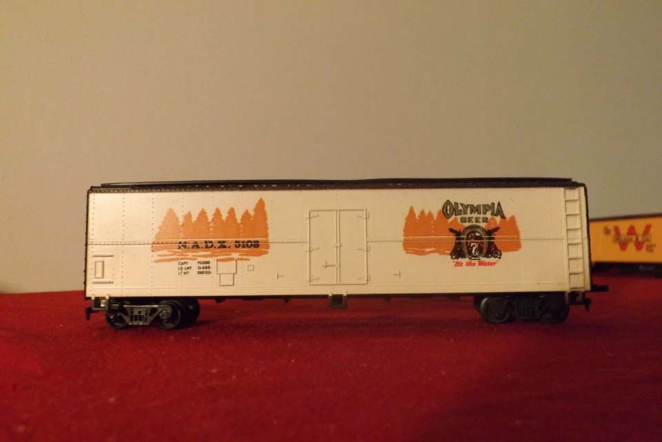 HO Model Power 9057 50' Beer Reefer Olympia Beer "It's The Water" NADX 5108 - Image 4 of 4