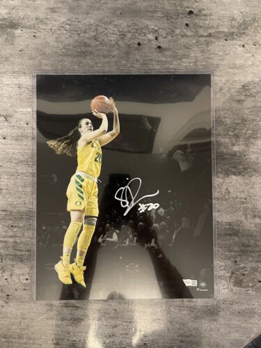 Sabrina Ionescu Oregon Ducks Autographed 8" x 10" Shooting Photograph Fanatics - Picture 5 of 13