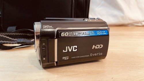 JVC Everio GZ-MG360BU 60GB HDD Camcorder Bundle - Picture 2 of 18