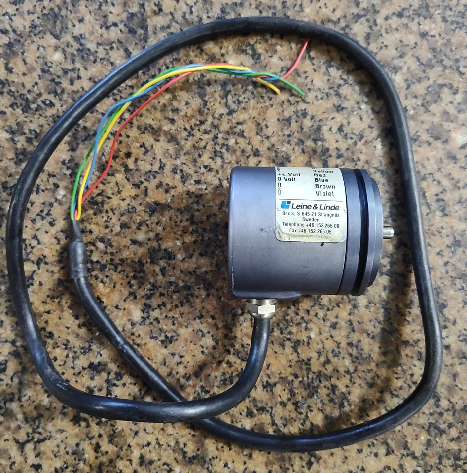 Codificador incremental LEINE & LINDE ART NO.06390940, RES.25PPR, VOLT 12-30V - Imagem 2 de 4