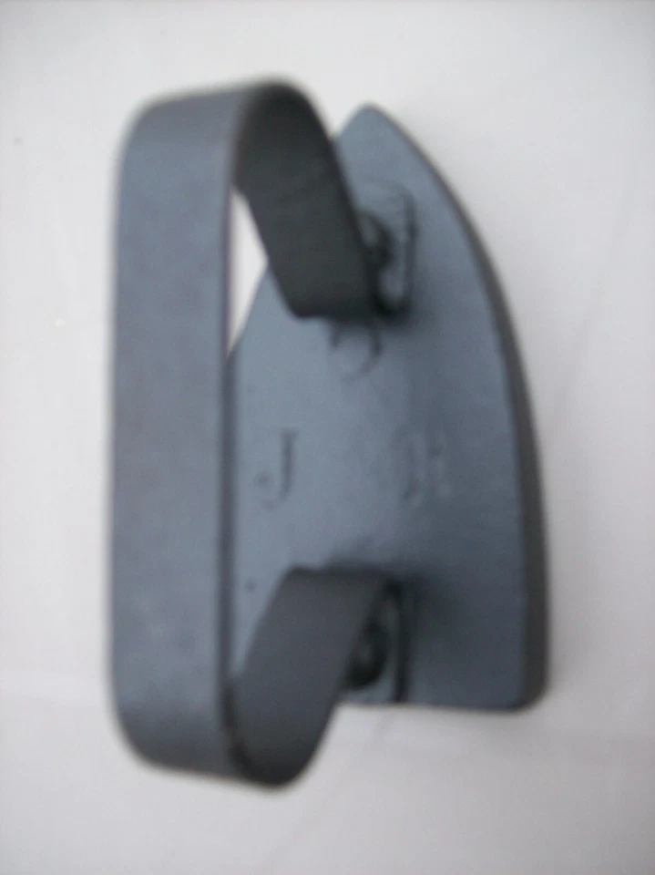 FER A REPASSER ANCIEN FER  DE DENTELLIERE FRANCE JH , objet de vitrine , jouet - Photo 1/1