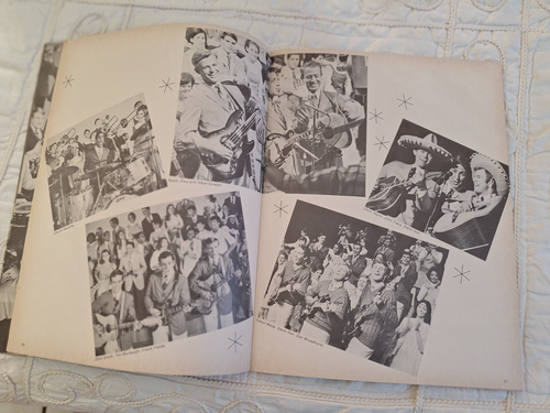 The Up With People Song Book Piano Vocal Guitar Musical Vintage Book 1969 - Picture 4 of 5