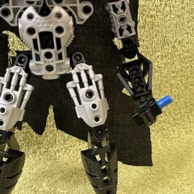 LEGO Bionicle VEZON Figure Only From Set # 8764 but w/ CUSTOM REPLACEMENT CAPE