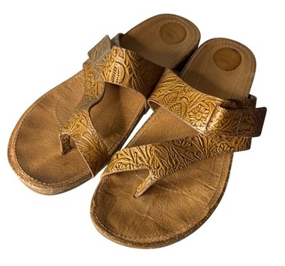 Nurture Camdenn Embossed Toe Loop Slide Sandal Tan Sz 9.5 Comfort Walking Summer