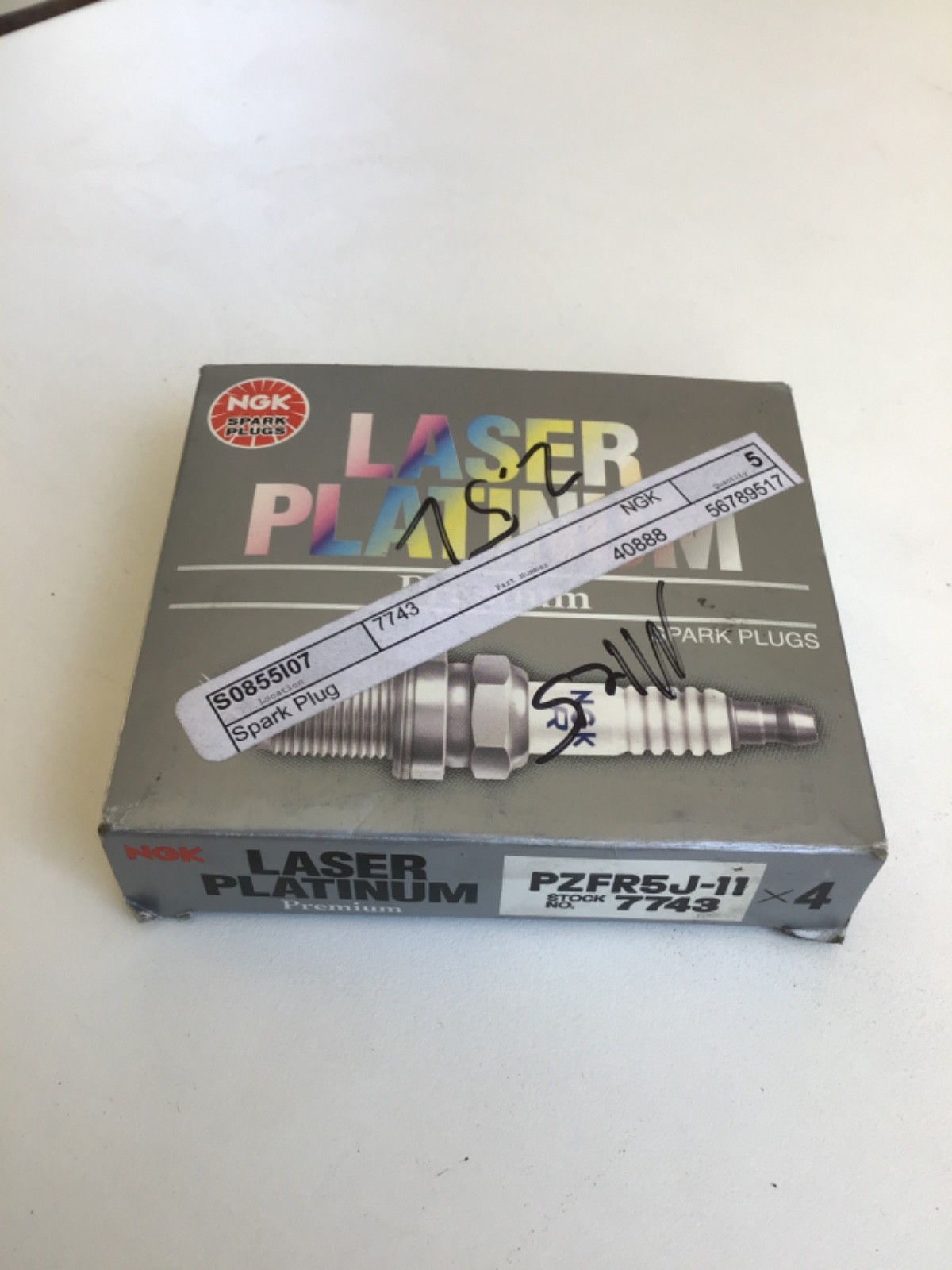 4 x Spark Plugs Made in Japan NGK Laser Platinum 7743 PZFR5J-11 7743 PZFR5J11