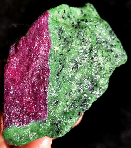 468g Museo!!! Rubí rojo natural en gema de cristal de zoisita verde espécimen ip1540 - Imagen 7 de 12