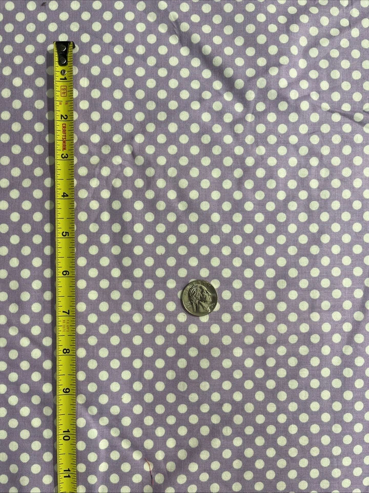 Tela de edredón de lunares Riley Blake Designs púrpura blanco patrón C350 por comprar Foto 3 de 4