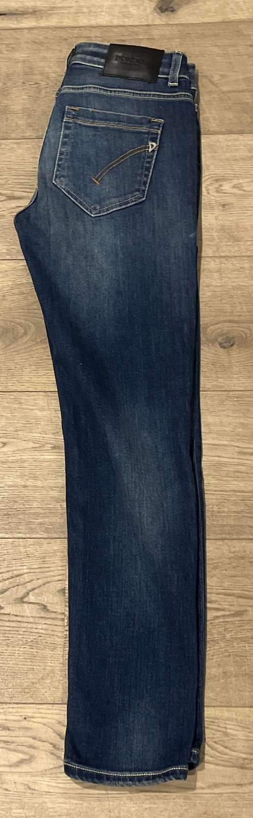 Foto 11 di 12