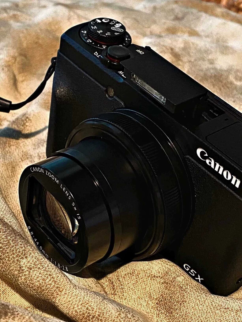Canon PowerShot G5X Mark II 20.1MP Digital Camera Black w