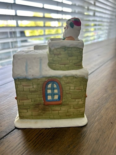 VTG CERAMIC SANTA COMING OUT OF CHIMNEY CERAMIC HOUSE MUSICAL WHITE CHRISTMAS - Picture 6 of 7