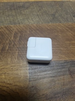 Apple 29W USB-C Power Adapter W/ Bonus! A1540