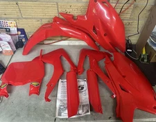 NEW (Other) Cycra Powerflow Full Body Kit Red PN: 1CYC-9311-33