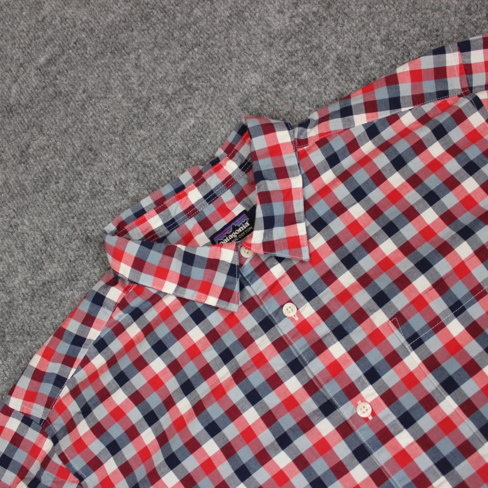 Patagonia Button Up Shirt Men's Large Red Blue Short Sleeve Hiking Pocket